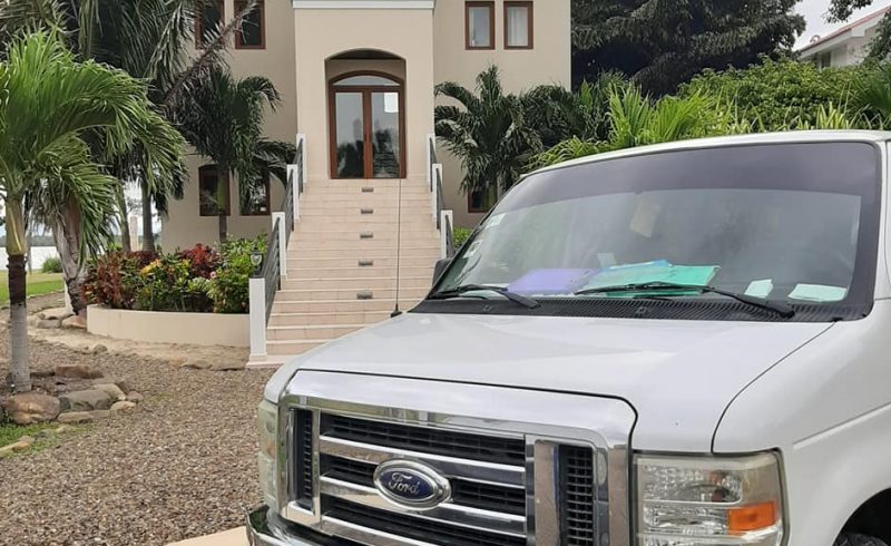 shuttle service and private transfers in Belize