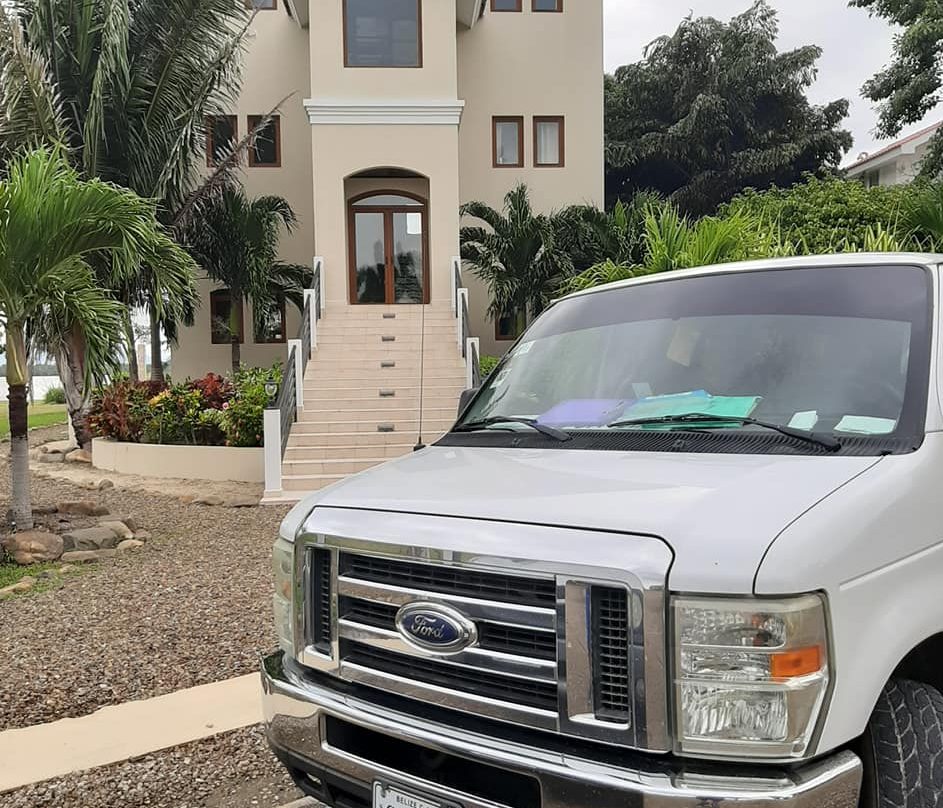 shuttle service and private transfers in Belize
