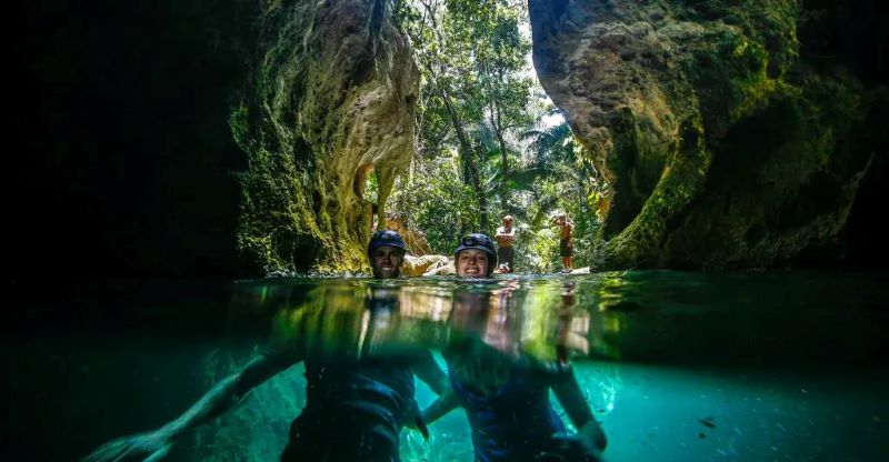  couples vacation Belize