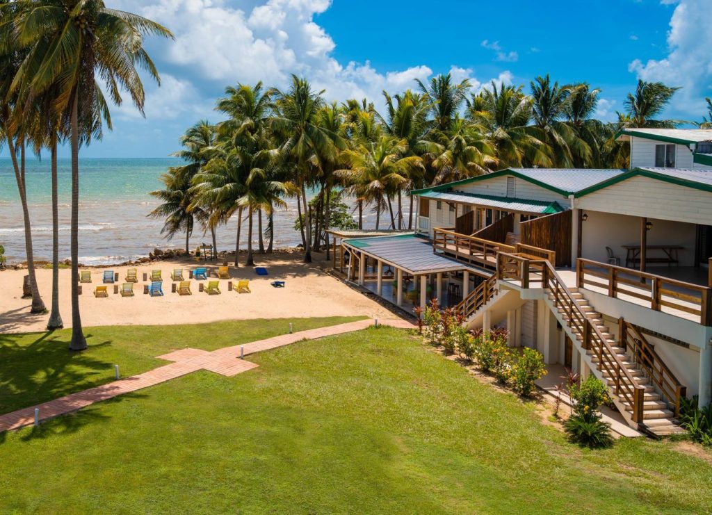 travel to Pelican Beach