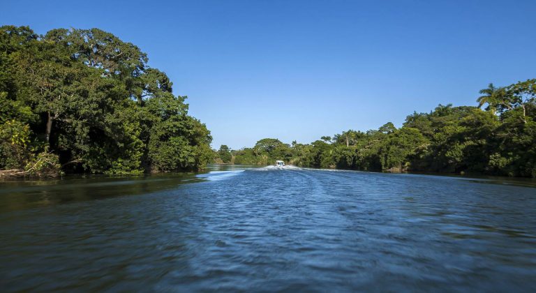  explore Hopkins Belize